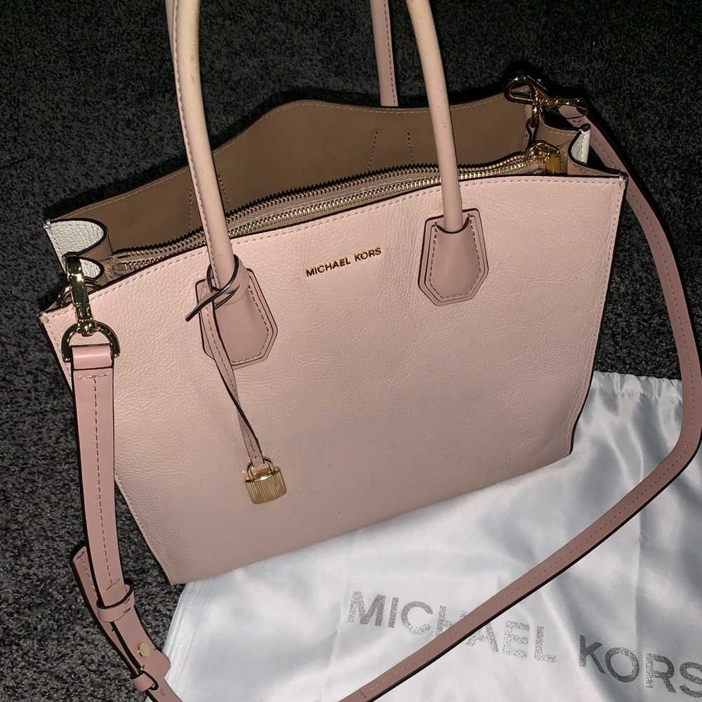 Michael Kores purse